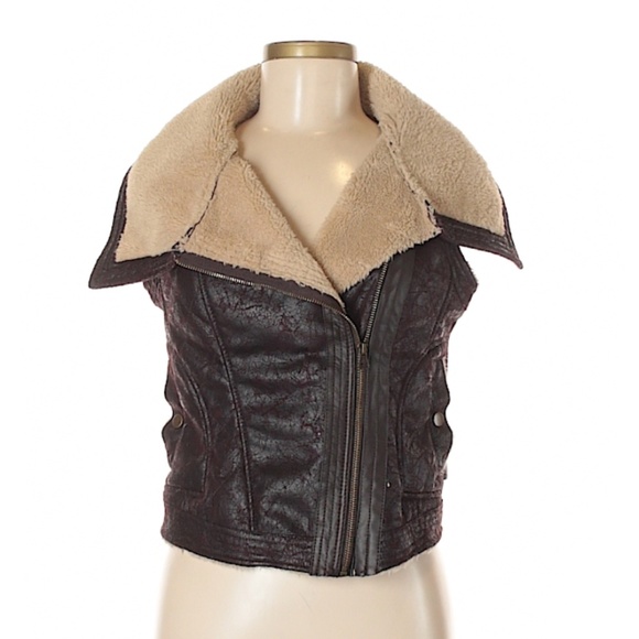 Bar III Shearling Fuzzy Furry Vest - Picture 3 of 7